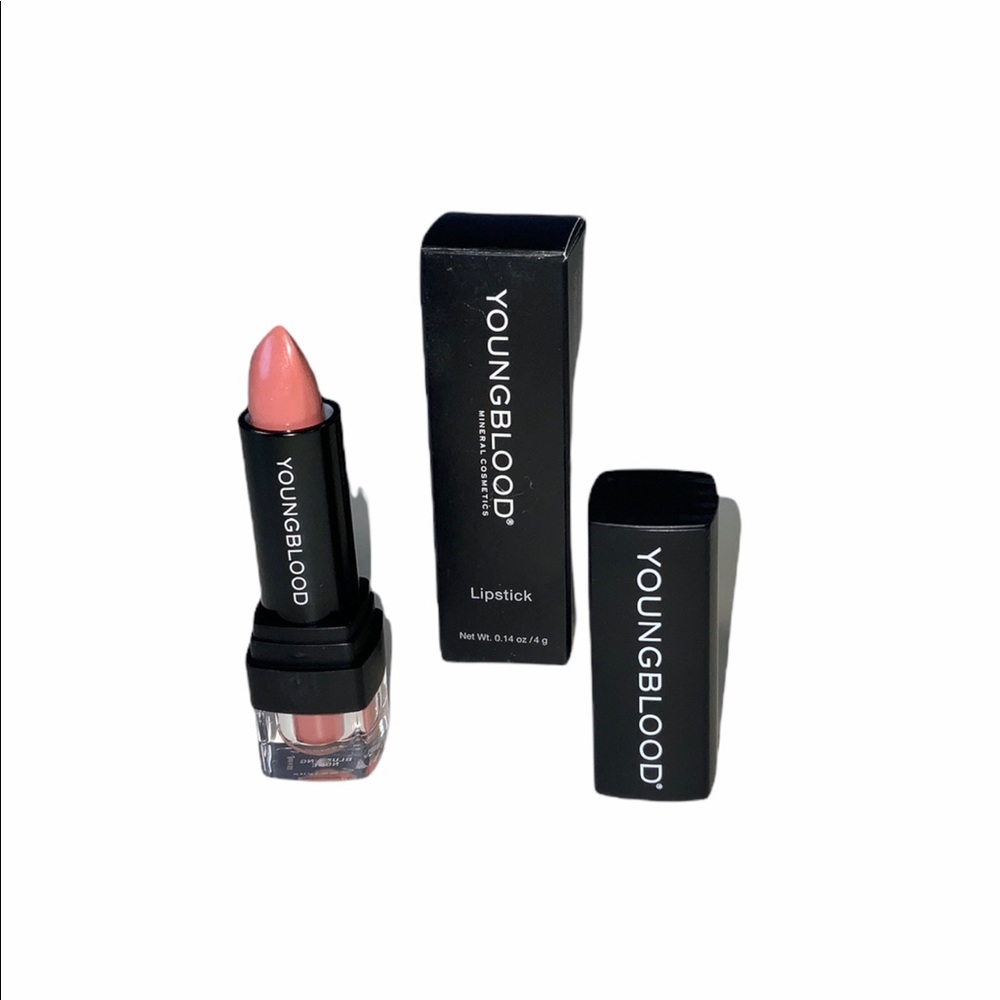 Lipstick:Blushing Nude
